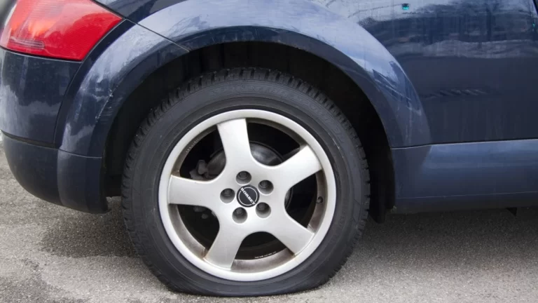 ¿Cómo solucionar problemas con los neumáticos de un vehículo?