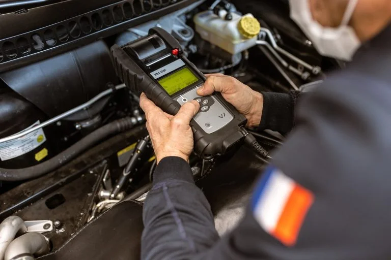 Mecánicos de Automóviles Especializados a Domicilio en los Estados Unidos