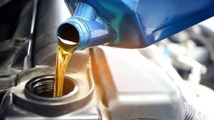 Cada cuánto cambiar el aceite del coche