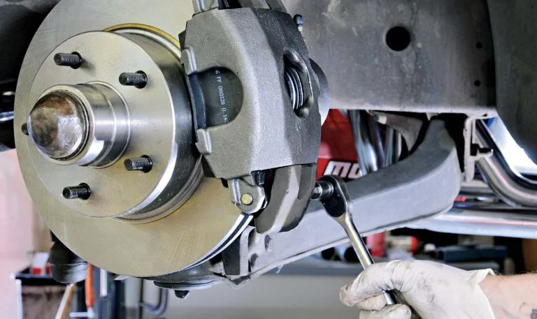 solucionar problemas con el sistema de frenos de un vehículo